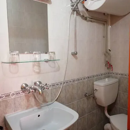 Guest Kostadinov Homestay *